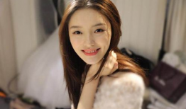 女主穿到娱乐圈吃瓜文,女主的吃瓜日常